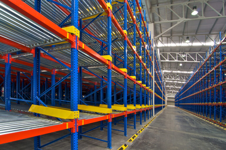 Empty warehouse/distribution center